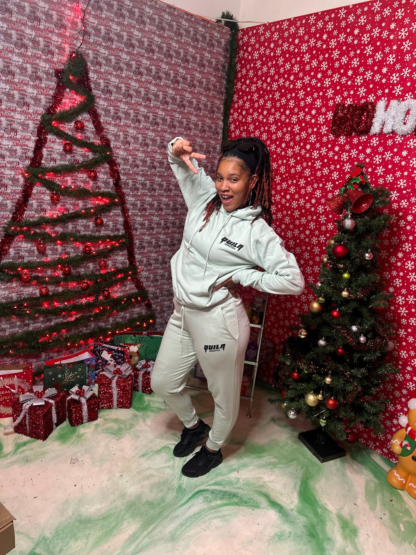 Quila Mint sweatsuit (unisex)